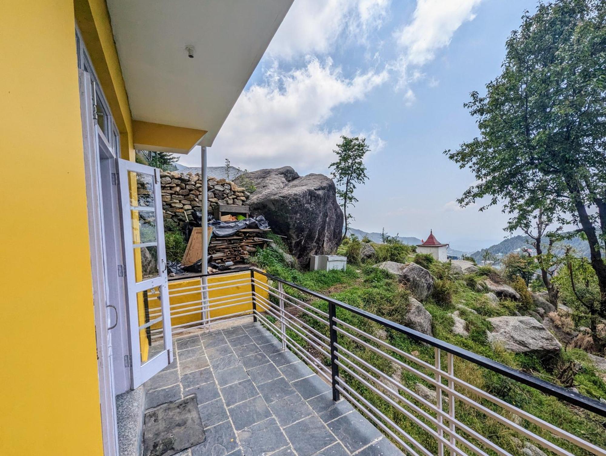Young Monk Hostel&Cafe Dharamkot McLeod Ganj Exterior foto